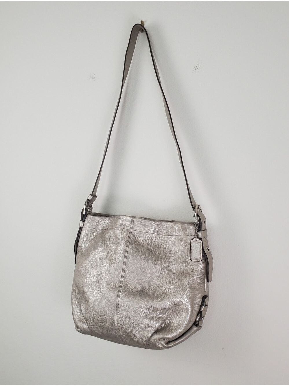 Coach Silver Leather Duffle Hobo Purse Lavender Interior - Picture 3 of 16